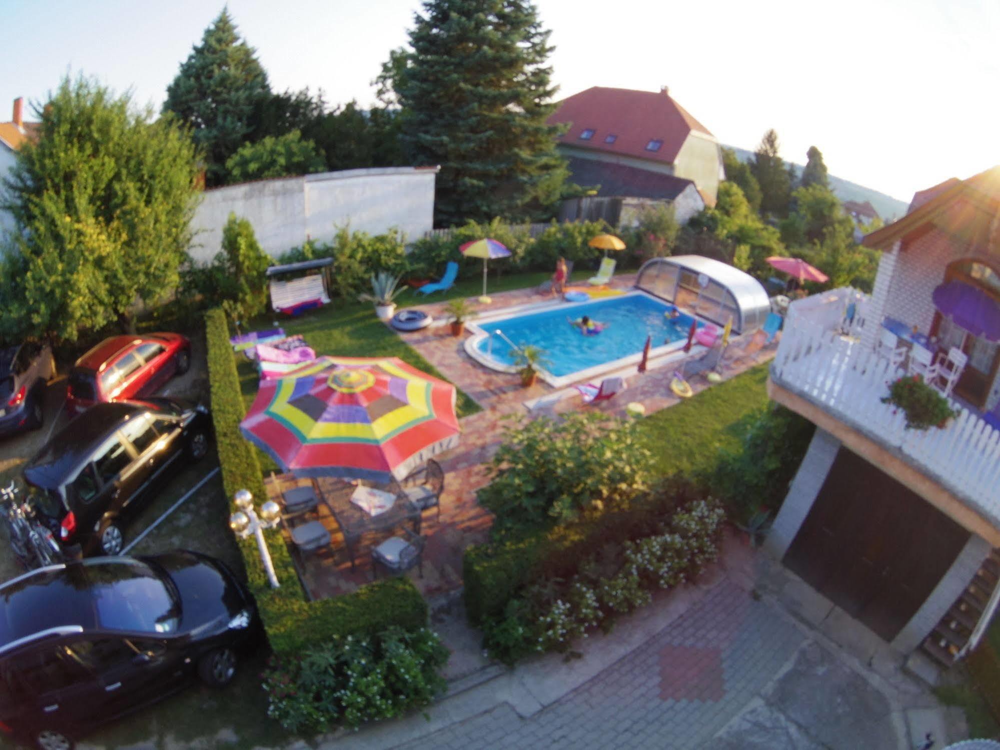 Joker Villa Apartmanhaus Хевиз Экстерьер фото