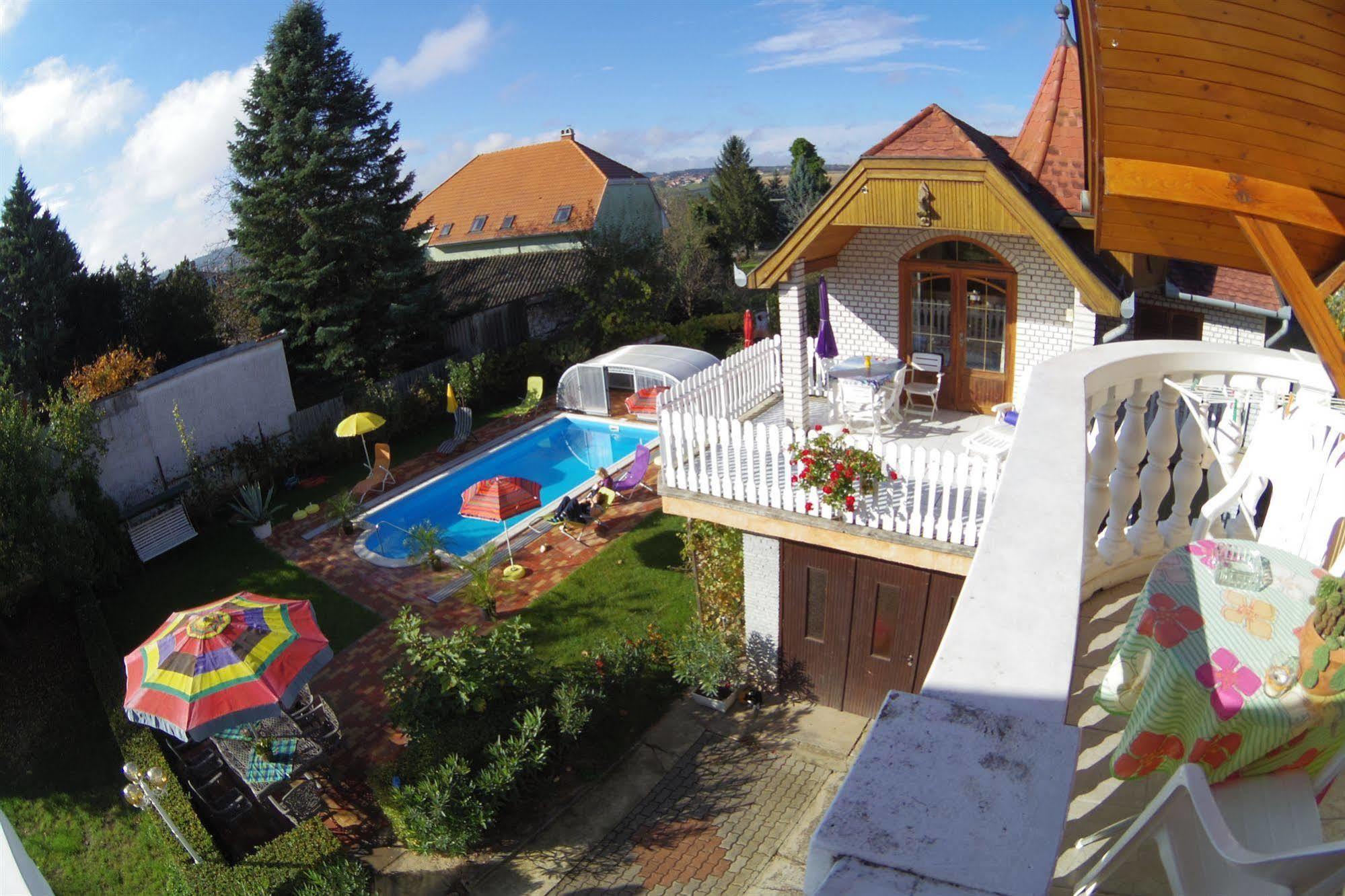 Joker Villa Apartmanhaus Хевиз Экстерьер фото